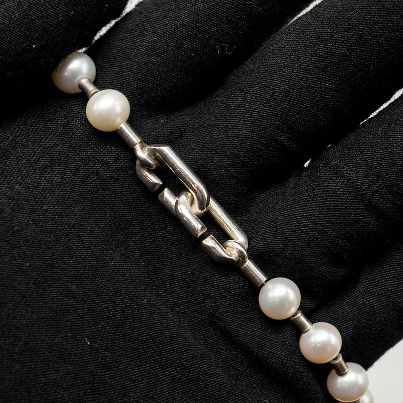 Tiffany Hardware Size Medium 7-8mm Pearl Lock Bracelet in Silver