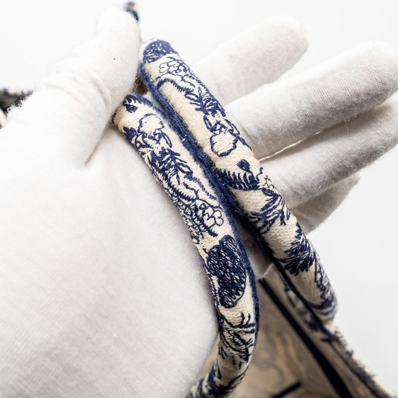 Dior Medium Book tote Blue Toile De Jouy Embroidery Canvas