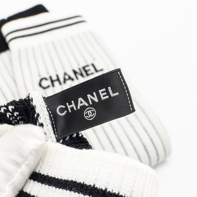 Chanel 24c CC Logo Gaiters Leg Warmers Cotton White