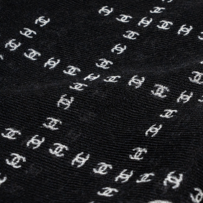 Chanel Scarf / eye mask travel set Cashmere / Silk black