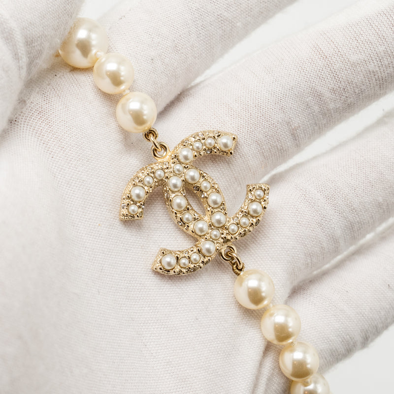 Chanel CC logo pearl necklace light gold tone