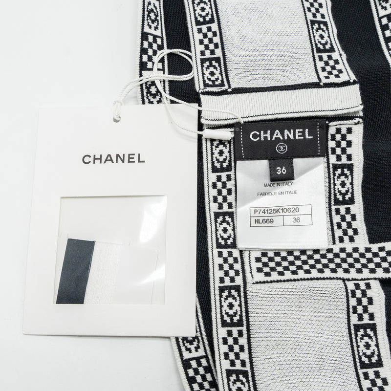 Chanel Size 36 23C CC Logo Top Polyester/Cotton Black/White