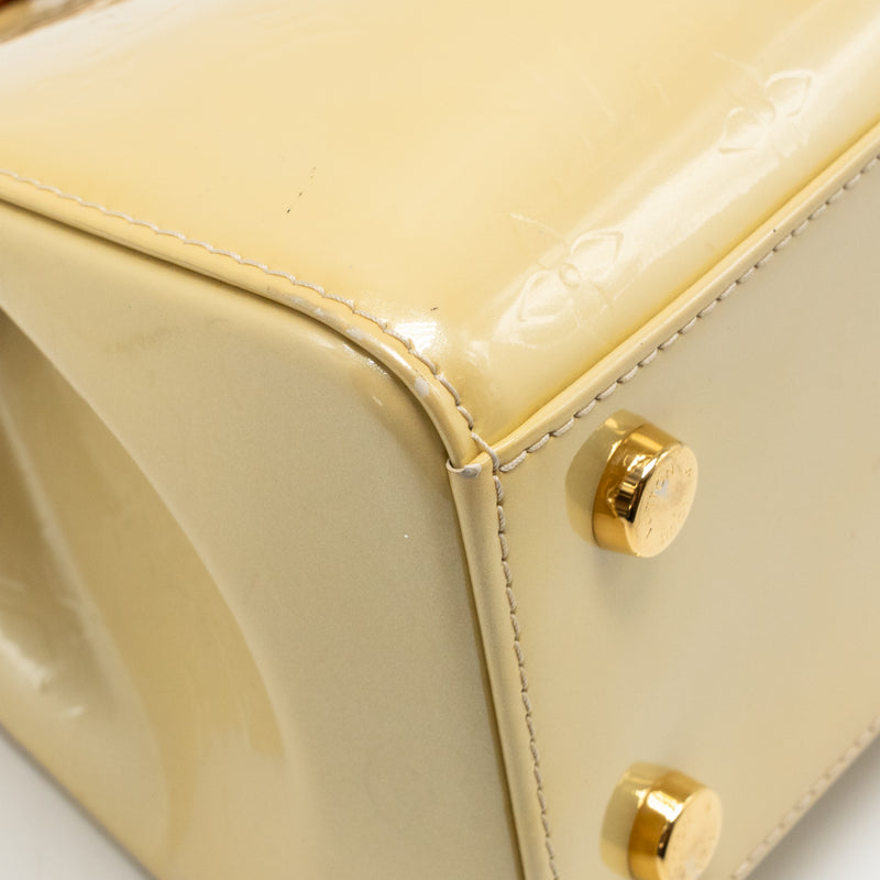 Louis Vuitton Vernis Brea MM Patent Monogram Light Beige GHW