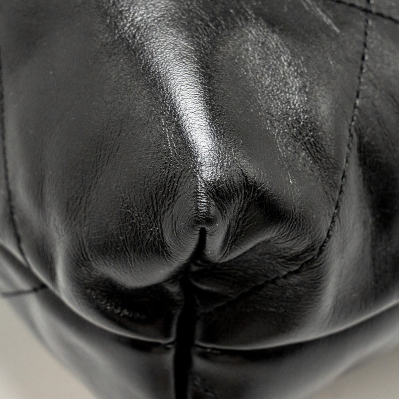 Chanel Medium 22 Shiny Calfskin Black SHW (Microchip)