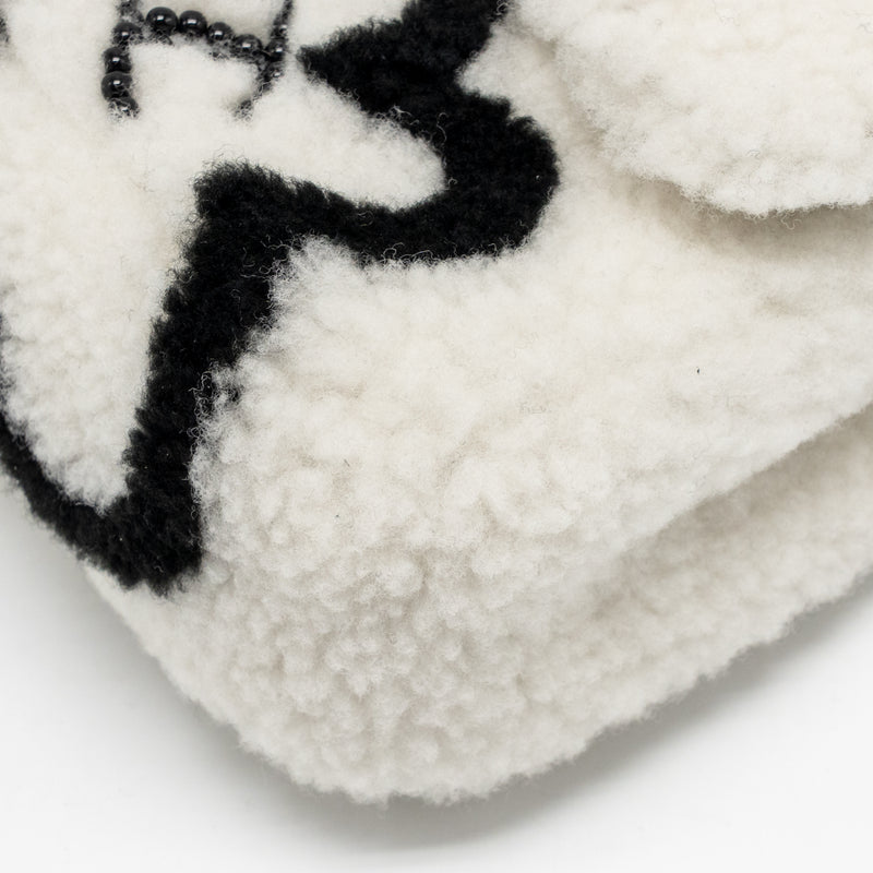 Chanel 22A Fluffy camellia flap bag shearling white SHW (microchip)