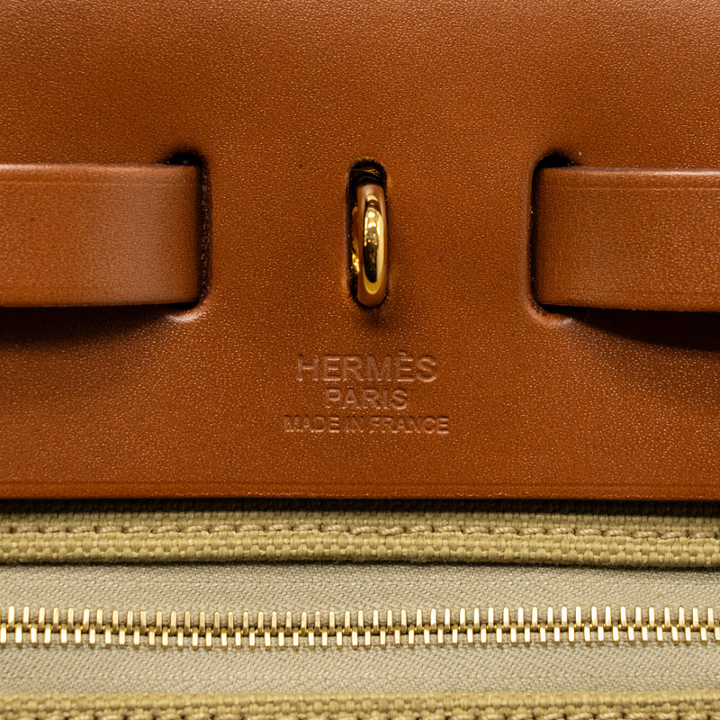 Hermes Herbag 31 Zip Bag Retourne Canvas/Vache Hunter Poussiere/Fauve GHW Stamp Y