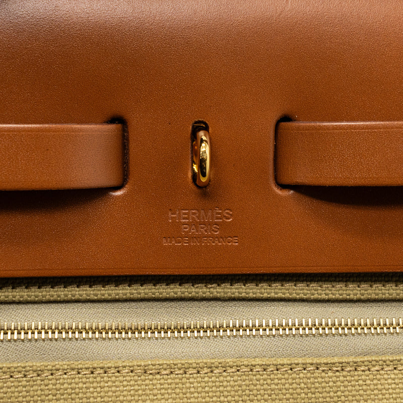 Hermes Herbag 31 Zip Bag Retourne Canvas/Vache Hunter Poussiere/Fauve GHW Stamp Y
