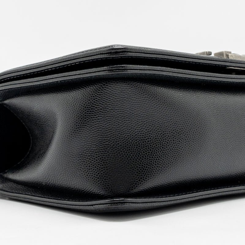 Chanel Medium Boy Bag Caviar Black SHW (Microchip)