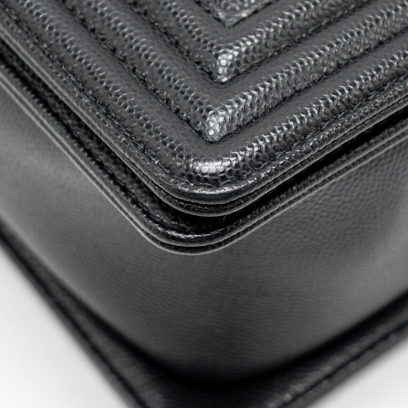 Chanel Medium Boy Bag Caviar Black SHW (Microchip)