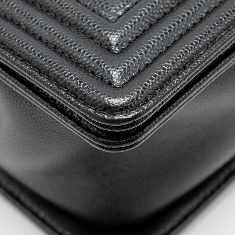 Chanel Medium Boy Bag Caviar Black SHW (Microchip)