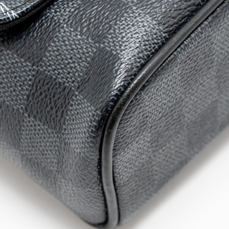Louis Vuitton World Map District Messenger Bag Damier Graphite Canvas SHW
