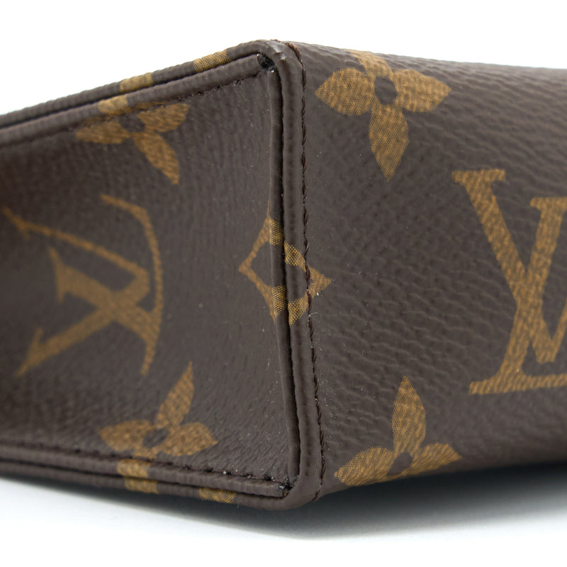 Louis Vuitton Toiletry Pochette 15 Monogram Canvas GHW