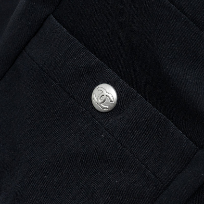 Chanel Size 34 21N Coco Neige Reversible Down Jacket Polyester White / Black