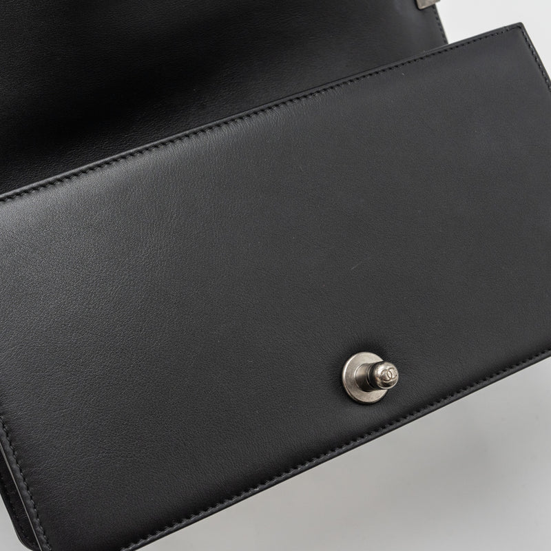 Chanel Medium Boy Bag lambskin black ruthenium hardware