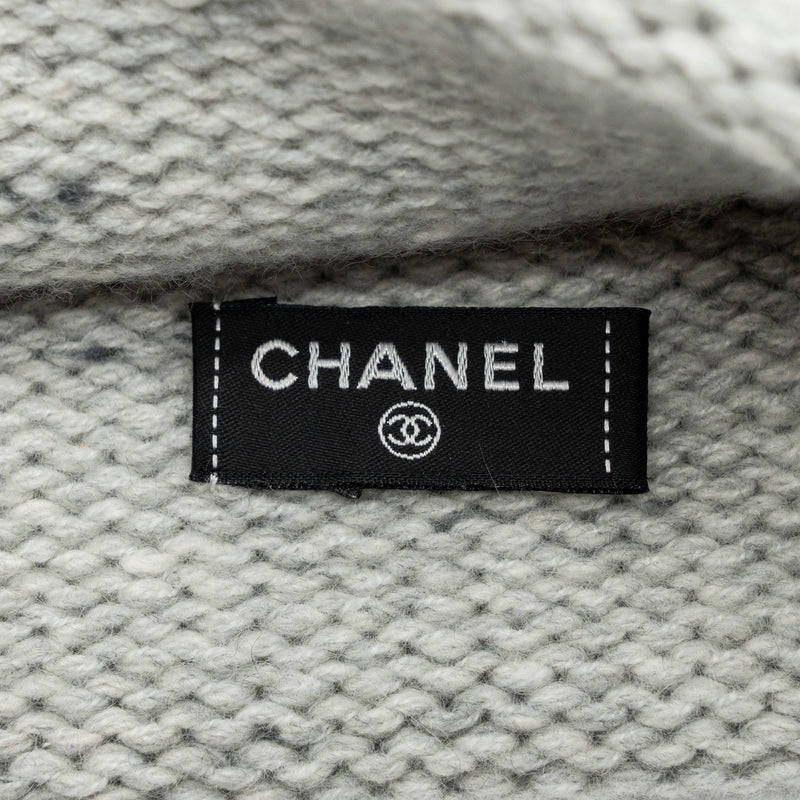 Chanel CC Logo Beanie Cashmere/ Silk Light Grey
