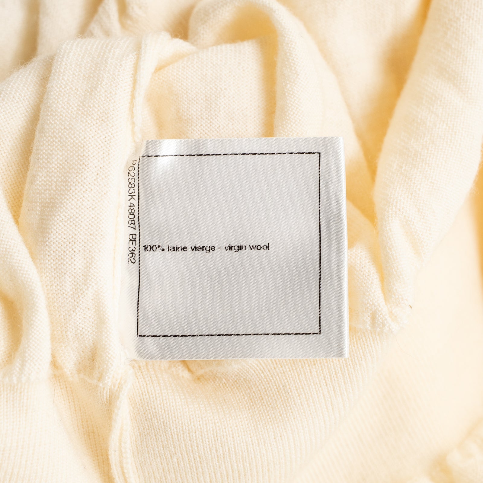 Chanel Size 40 19K Jersey Top Virgin Wool Silk White