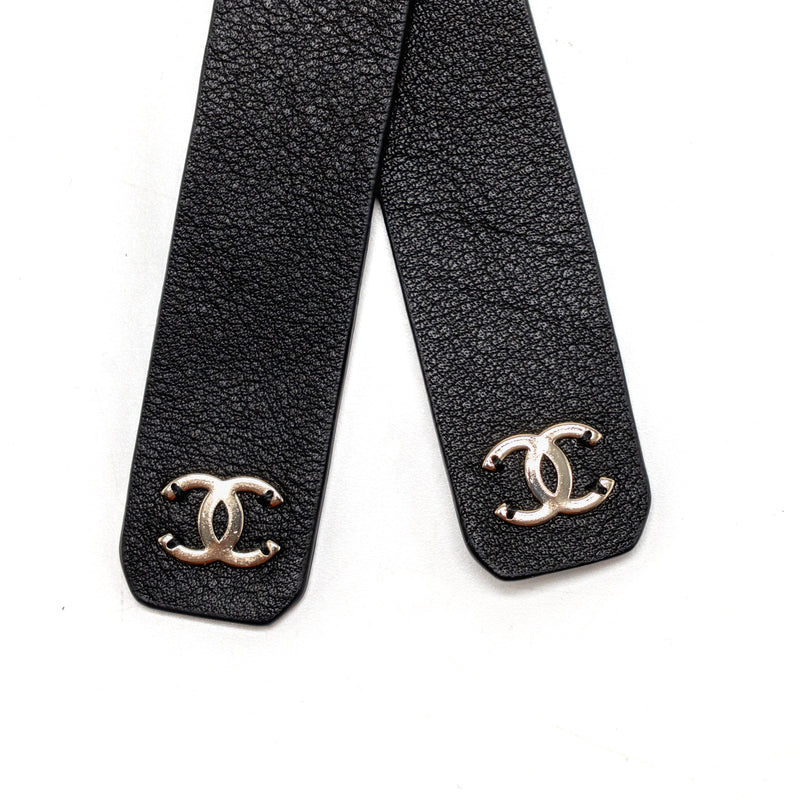 Chanel 22p Round Metal CC Logo Belt Lambskin Black GHW