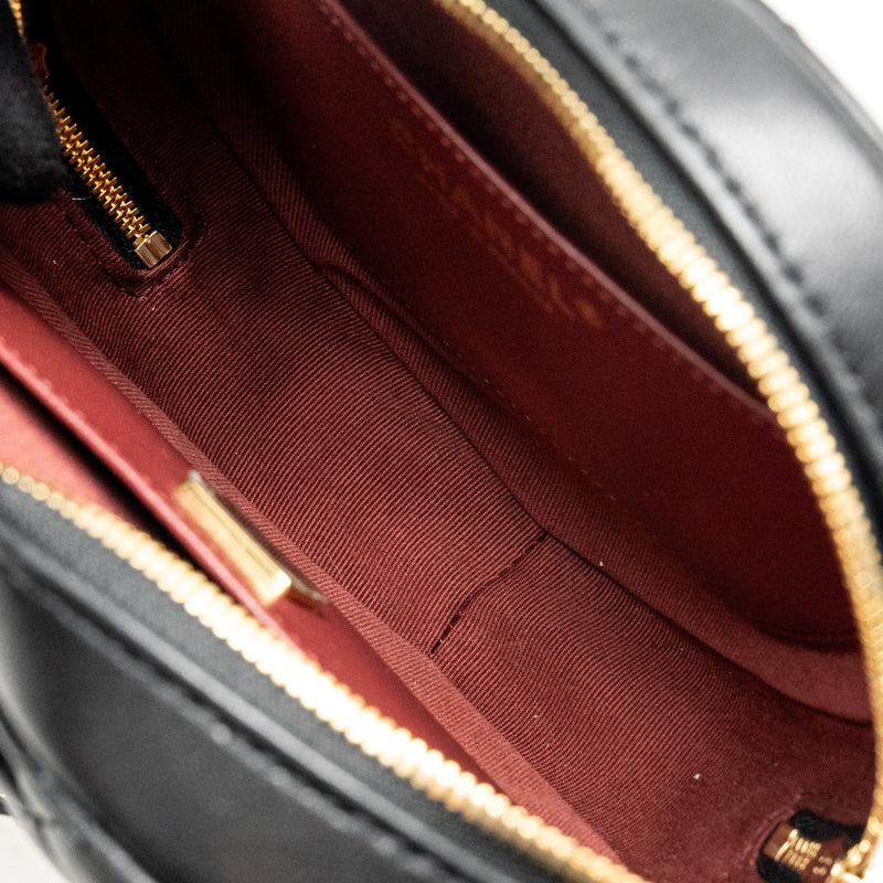 Chanel 22s Heart Bag Lambskin Black LGHW (Microchip)