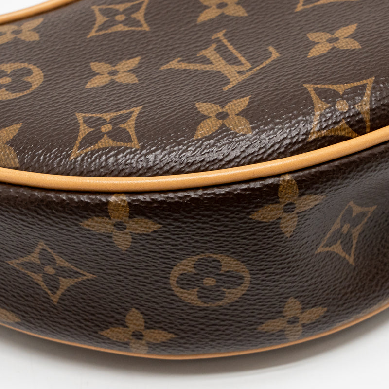 Louis Vuitton Loop Monogram Canvas GHW