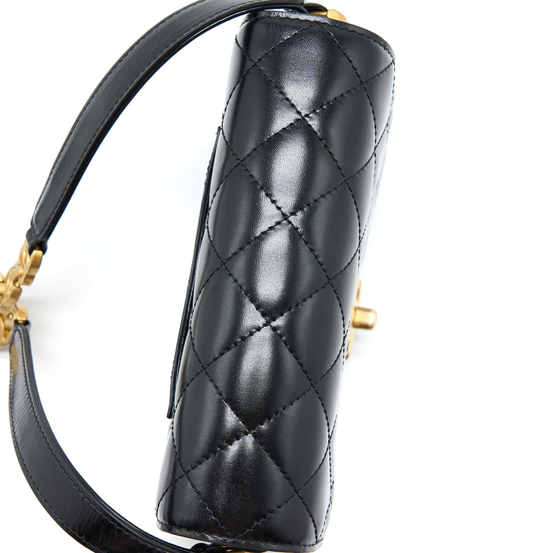 Chanel crossbody online strap