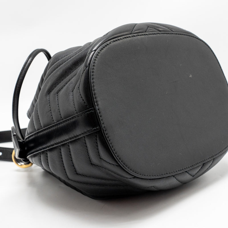 Gucci GG Marmont Bucket Bag Calfskin Black GHW
