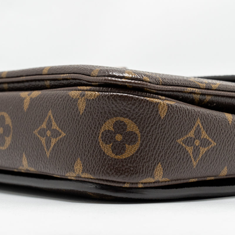 LOUIS VUITTON Pochette Metis Monogram Canvas GHW