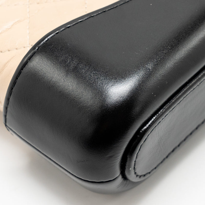 Chanel Gabrielle double zip Clutch on Chain calfskin beige / black multicolor hardware