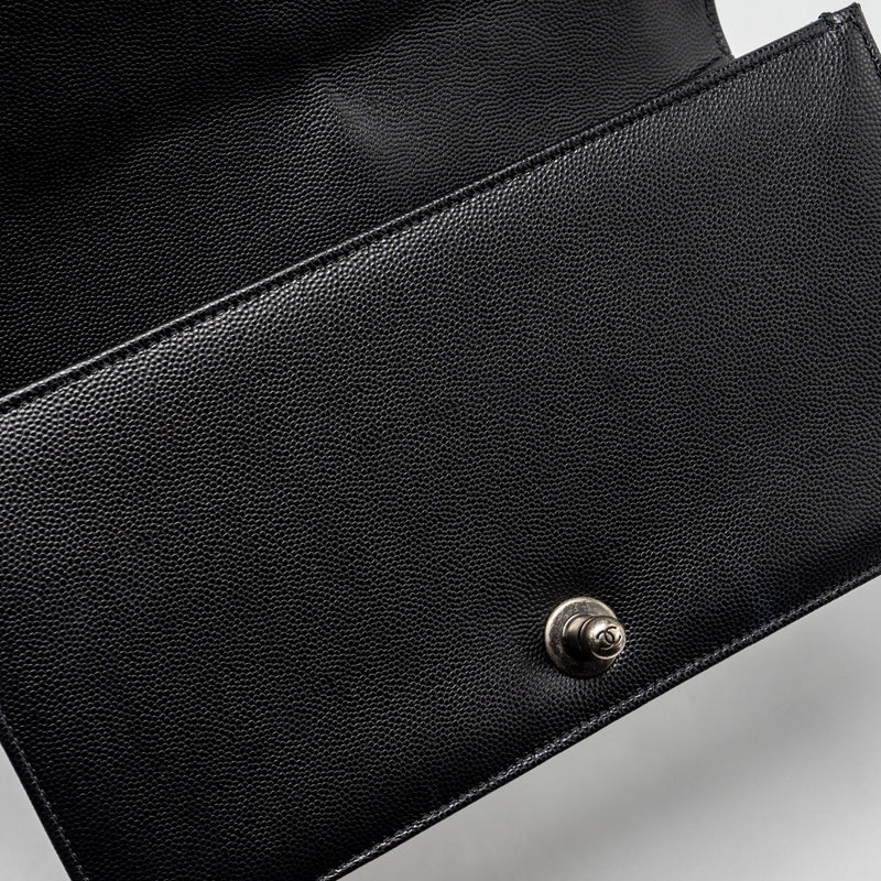 Chanel Medium Boy bag Caviar black ruthenium SHW