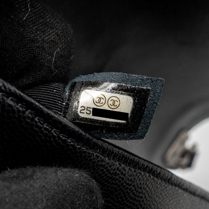 Chanel Medium Boy bag Caviar black ruthenium SHW