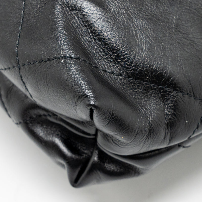 Chanel Mini 22 Bag Shiny Calfskin black GHW (Microchip)