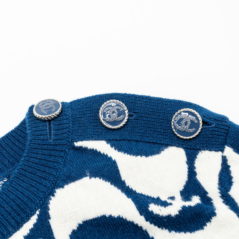 Chanel size 34 cashmere sweater blue/white