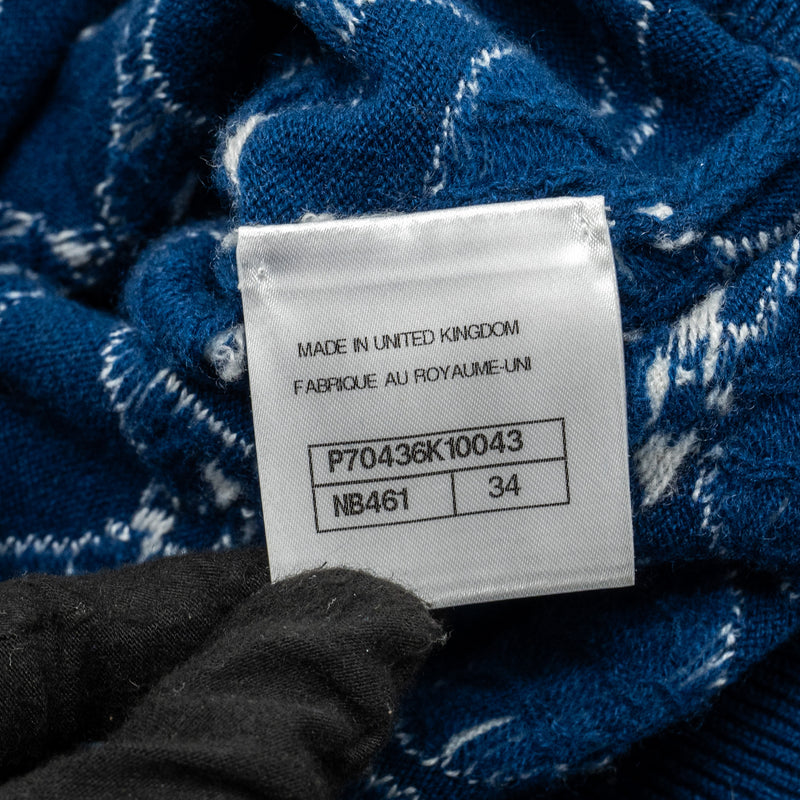 Chanel size 34 cashmere sweater blue/white