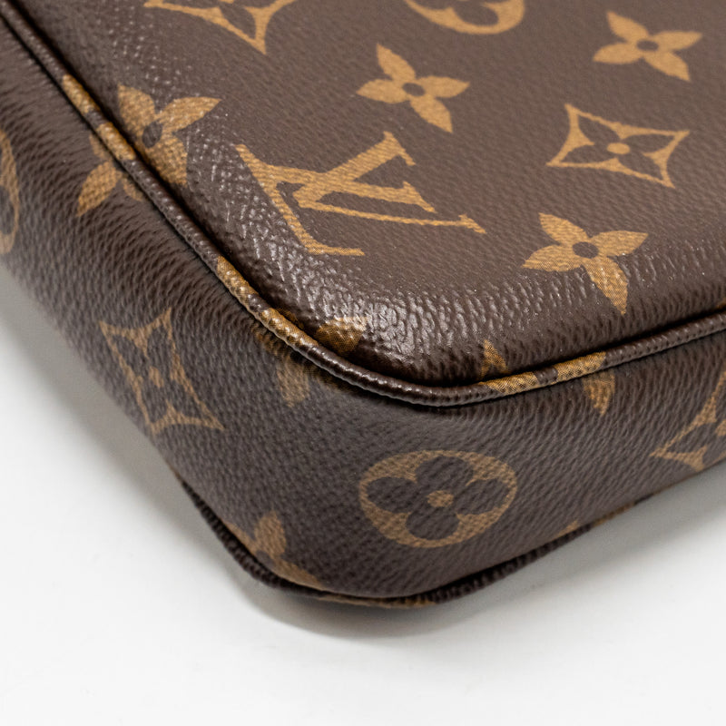 Louis Vuitton Pochette Accessories Monogram Canvas GHW