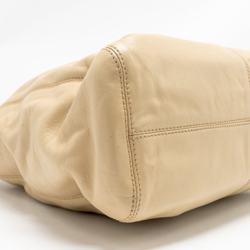 Chanel vintage tote hobo bag with tortoiseshell tag leather beige LGHW