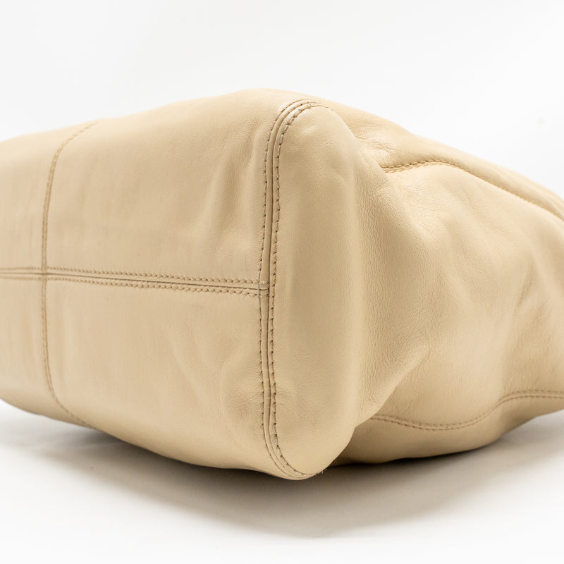 Chanel vintage tote hobo bag with tortoiseshell tag leather beige LGHW