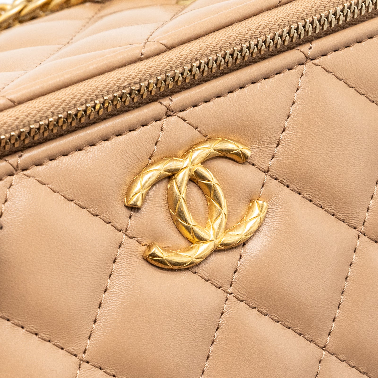 Chanel gold pillar long vanity case with adjustable chain lambskin dar