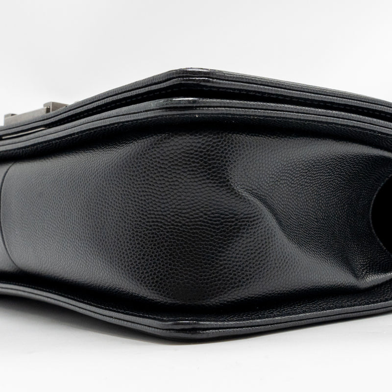 Chanel Medium Boy Bag Caviar black ruthenium silver hardware