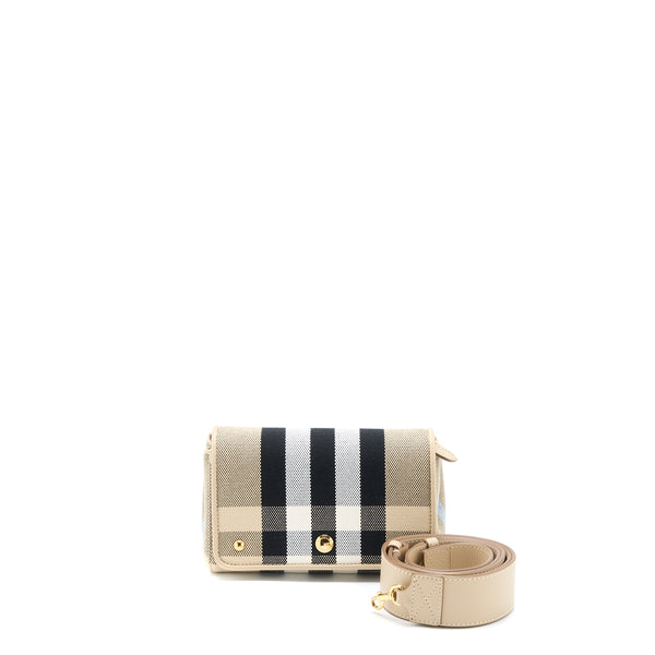 Burberry hackberry vintage discount check crossbody bag