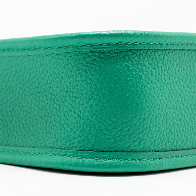 Hermes Mini Evelyne Taurillon Maurice vert jade SHW stamp U