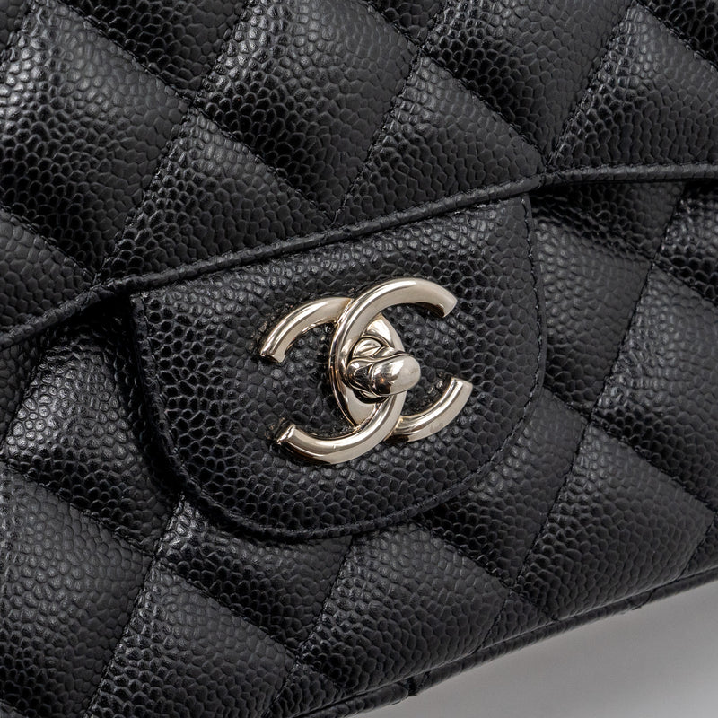 CHANEL JUMBO CLASSIC DOUBLE FLAP Caviar BLACK SHW