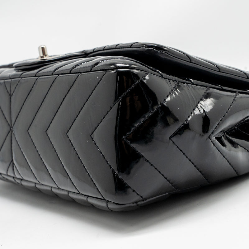 Chanel chevron jumbo single flap bag patent black SHW