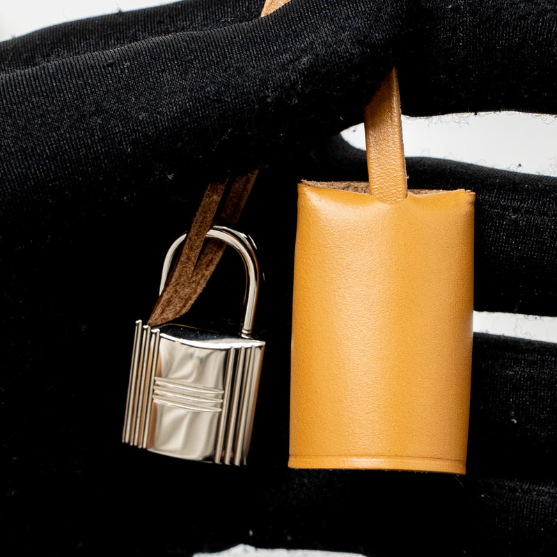 Hermes Herbag 31 Zip Bag Canvas/Vache Hunter Beton/Naturel Sable SHW Stamp U