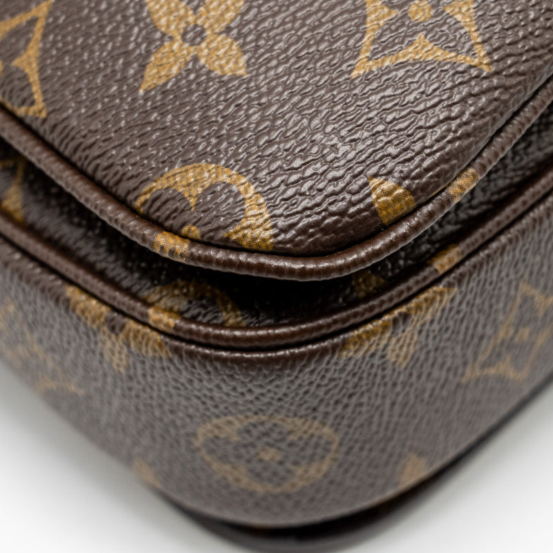 Louis Vuitton Pochette Metis Monogram Canvas GHW