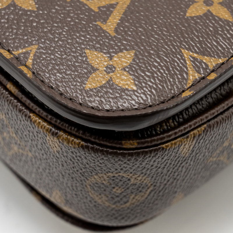 Louis Vuitton Pochette Metis Monogram Canvas GHW