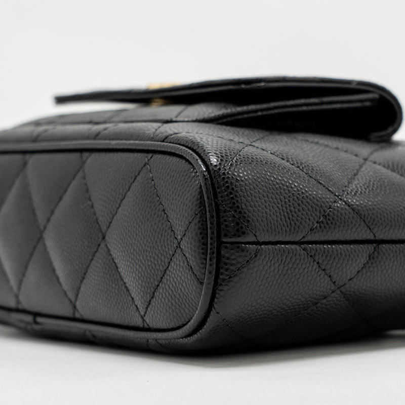 Chanel fold flap vanity clutch with chain caviar black GHW (microchip)