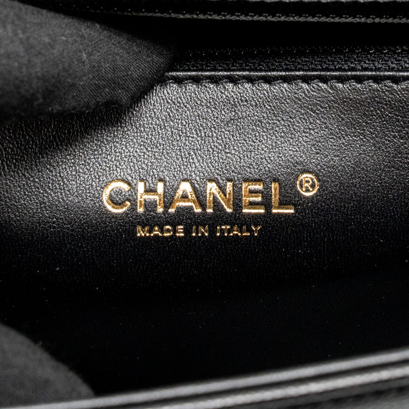 Chanel New Medium boy bag Caviar Black GHW (Microchip)