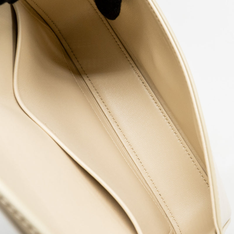 Celine Triomphe Shouder Bag Shiny Calfskin Ivory GHW
