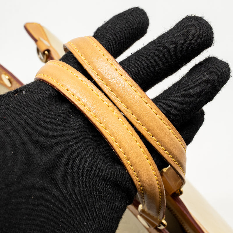 Louis Vuitton Vernis Brea MM Patent Monogram Light Beige GHW