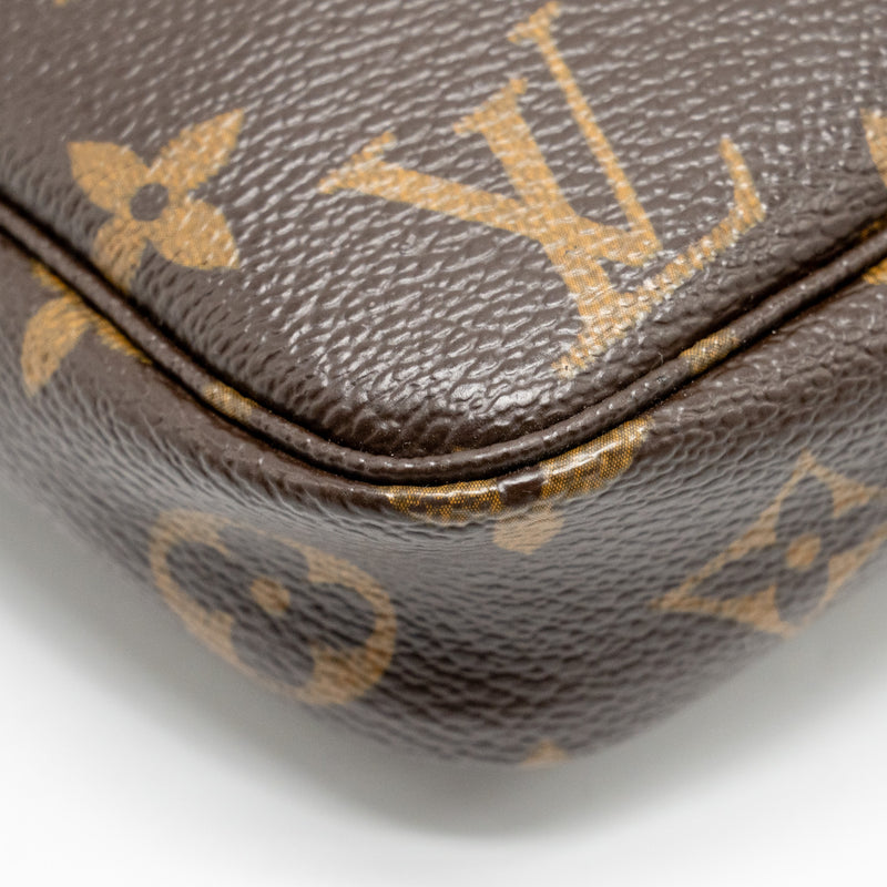 Louis Vuitton Pochette Accessories Monogram Canvas GHW