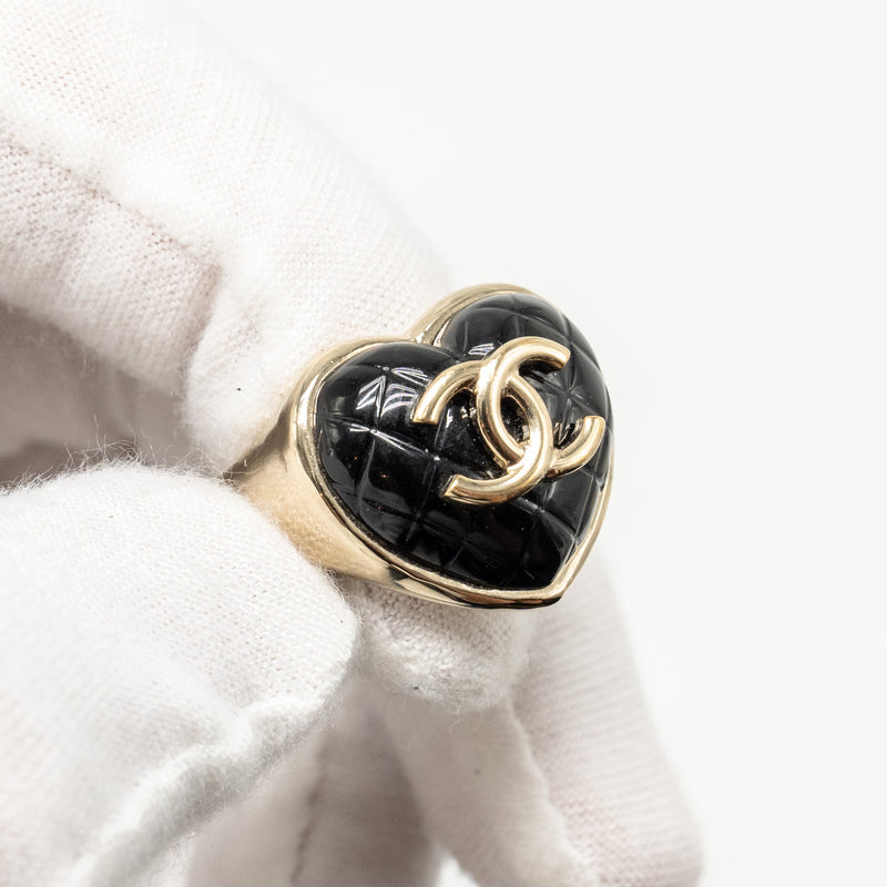 Chanel Size 53 22K CC Heart Ring Black Light Gold Tone